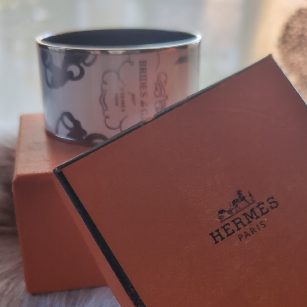 Hermès White and Silver Cuff Bracelet